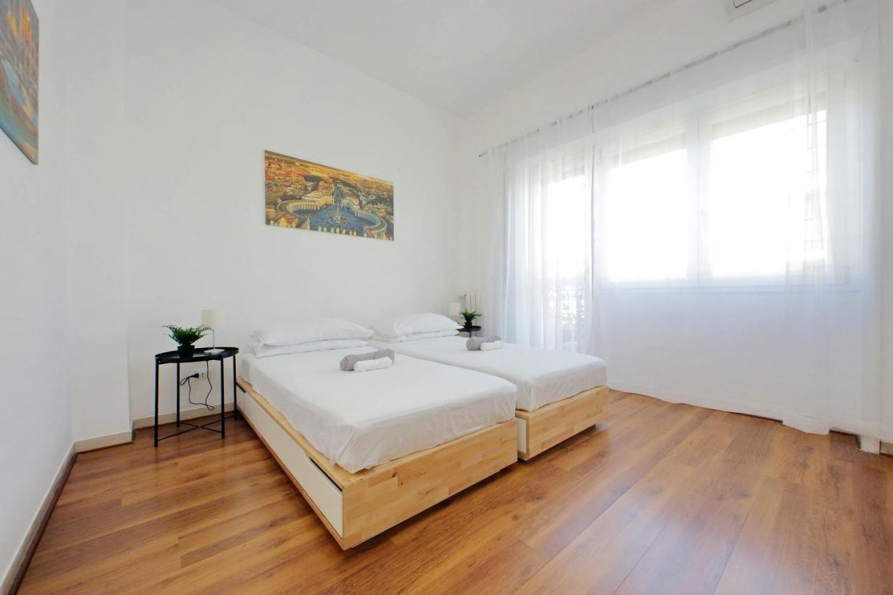 Zucchi Rooms Rome Bagian luar foto