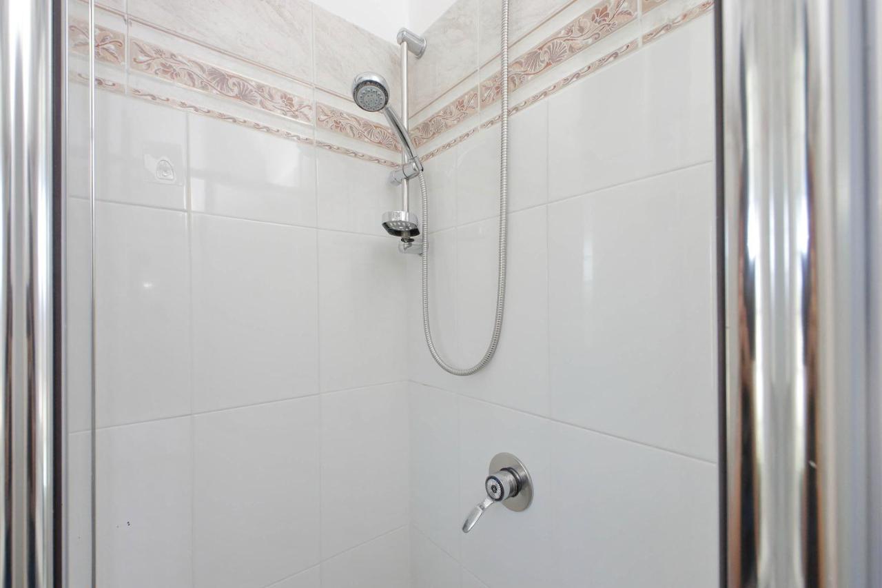 Zucchi Rooms Rome Bagian luar foto