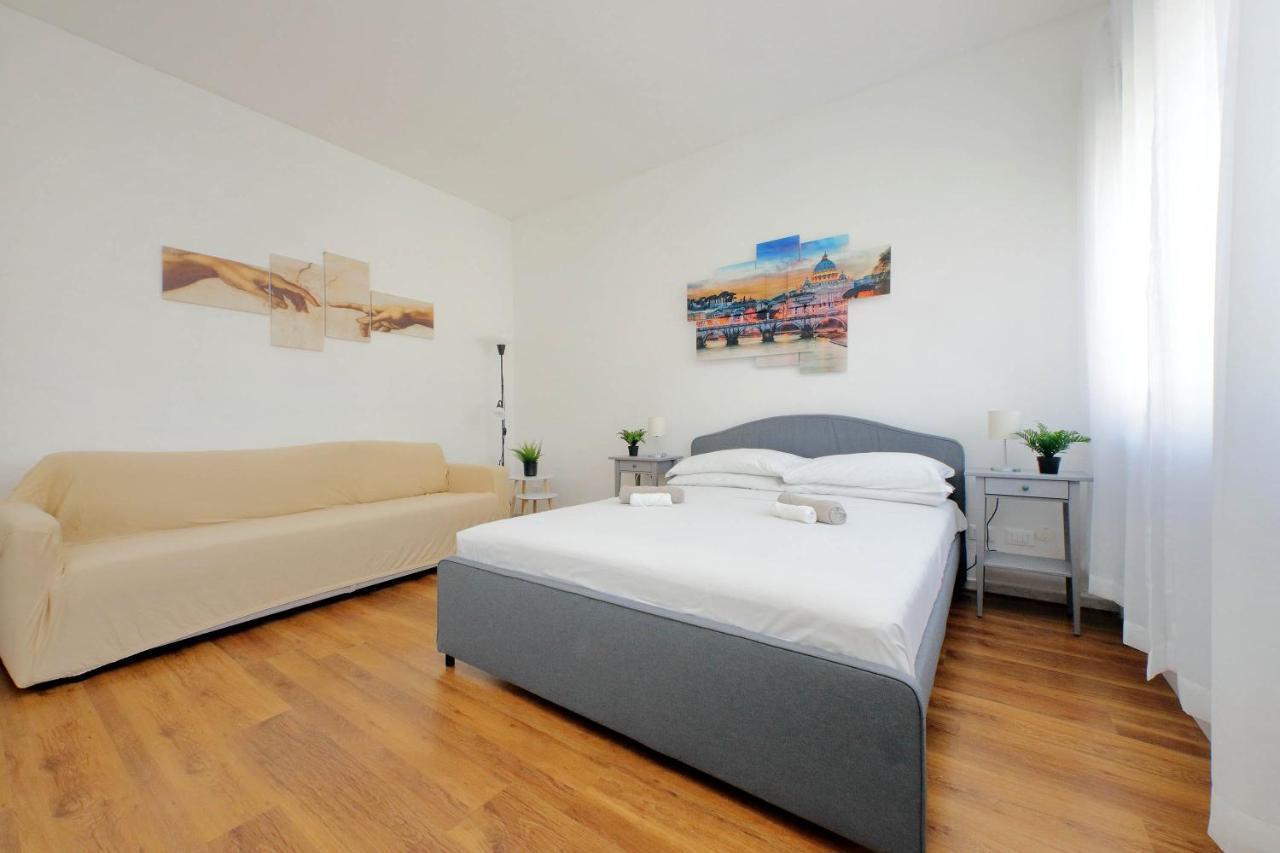 Zucchi Rooms Rome Bagian luar foto