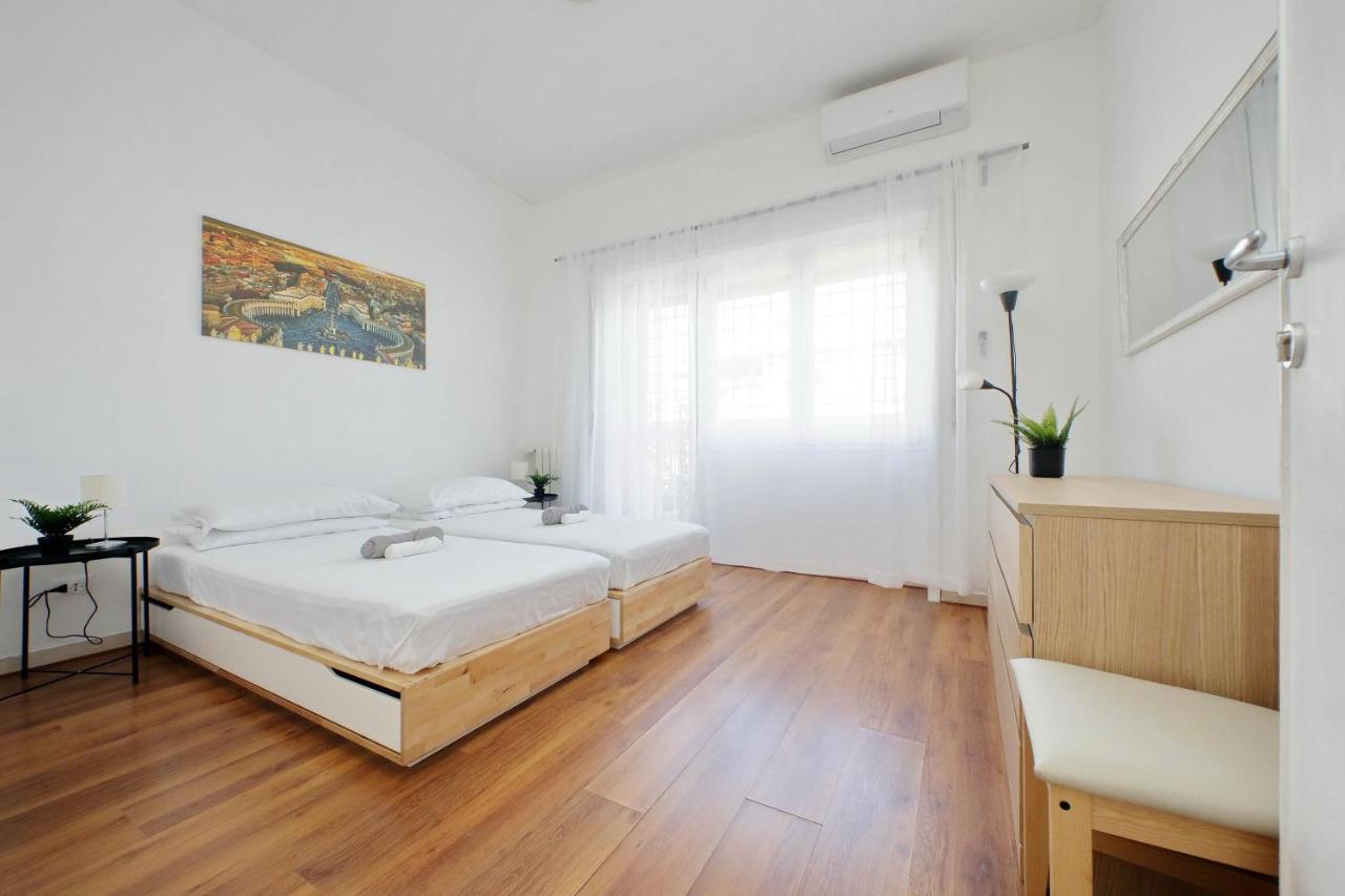Zucchi Rooms Rome Bagian luar foto